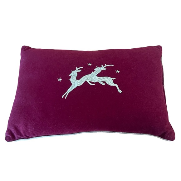 Christmas/reindeer pillow /gold reindeer burgundy with gold trim 14 3/4 X 9 1/2 - Picture 1 of 4
